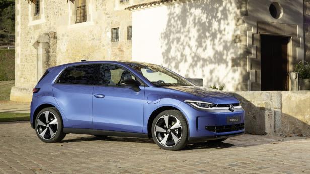 Der neue VW ID.Polo kommt in relativ schlichtem, sportlichem und gleichzeitig niedlichem Design.