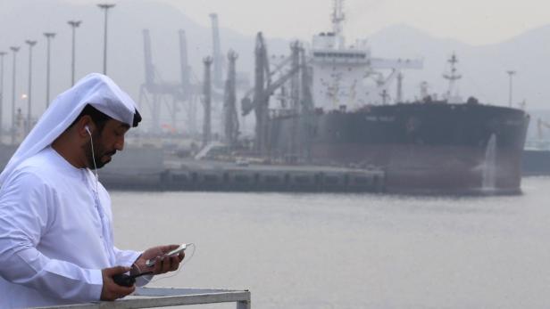 Vereinigte Arabische Emirate treten aus OPEC aus + Iran wirft USA Piraterie vor