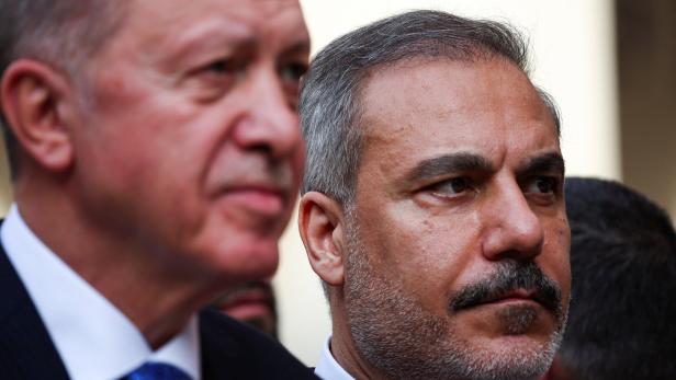 Der türkische Außenminister Hakan Fidan trifft am Mittwoch Außenministerin Beate Meinl-Reisinger (Neos) in Wien.