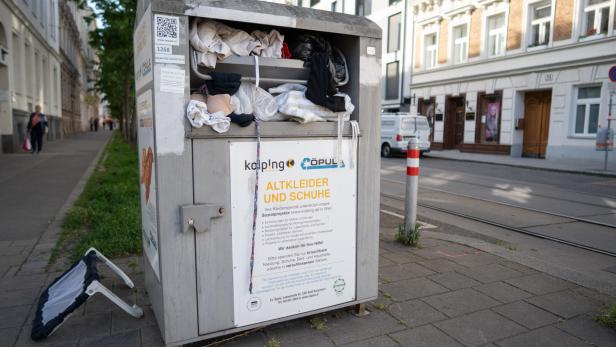 ein Altkleider-Container