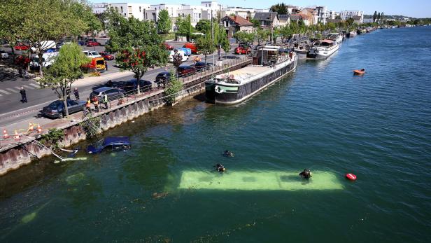 A bus fell into the River Seine in Juvisy-sur-Orge, near Paris