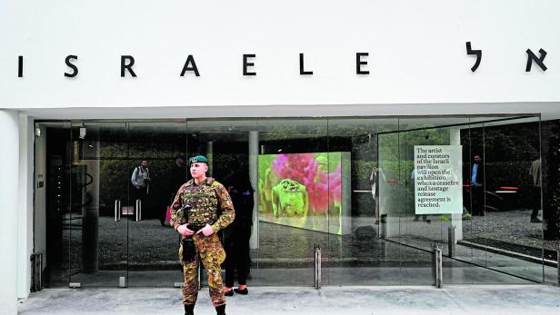 Kunstbiennale Venedig: Jury tritt zurück