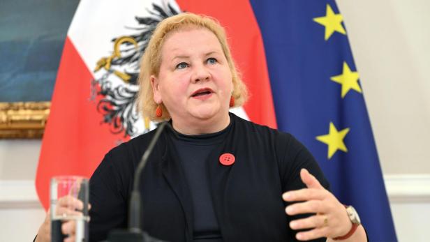 Sozialministerin Korinna Schumann 