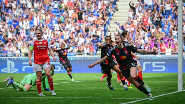 FBL-EUR-C1-WOMEN-LYONNES-ARSENAL