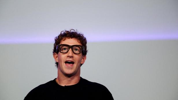 Autoren und Verlage klagen Facebook-Mutterfirma Meta