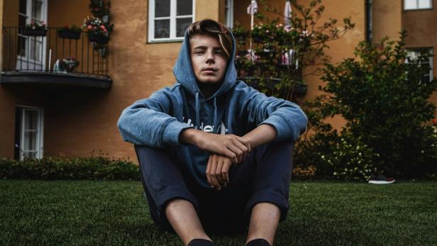 Immer mehr junge Menschen müssen länger bei ihren Eltern wohnen.