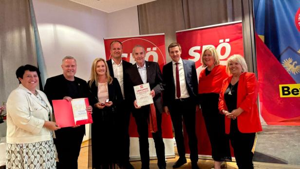 Michaela Binder, Rainer Spenger und Petra Tanzler (v. li.) in der großen SPÖ-Runde nach der Konferenz.
