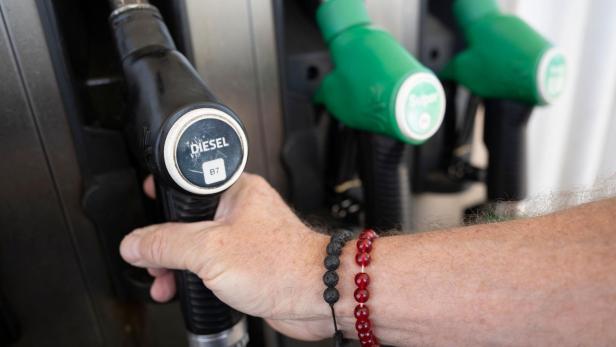 Zapfsäule an einer Tankstelle