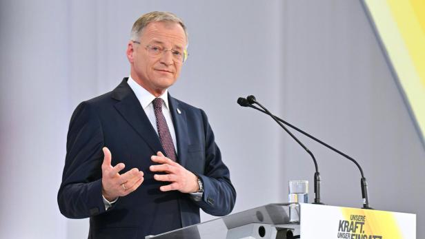 ORDENTLICHER PARTEITAG DER ÖVP OBERÖSTERREICH: STELZER (ÖVP)