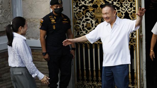 Former Thai Prime Minister Thaksin Shinawatra released from prison on parole