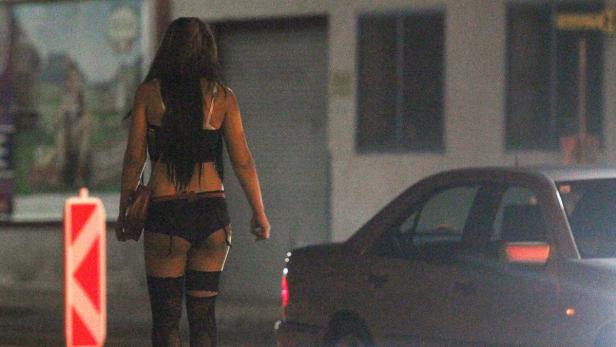 Prostituierte tanzen auf Straße: Anrainer verteufeln den Strich