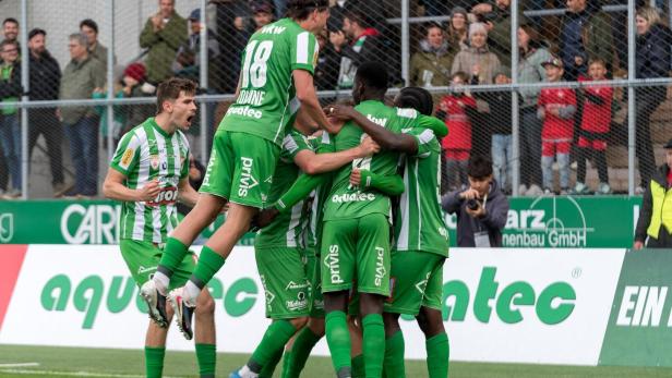 Lustenau Spieler jubeln