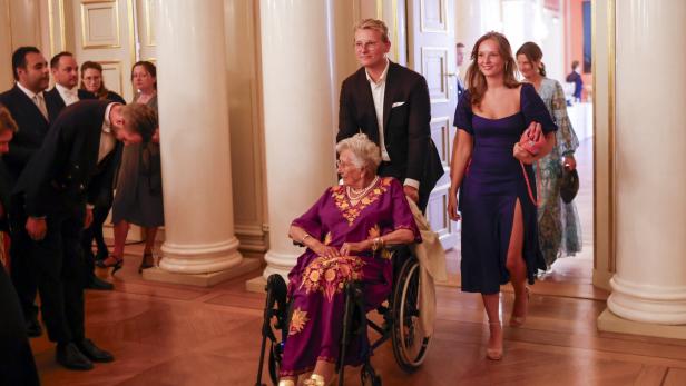 Prinzessin Astrid mit Prinz Sverre Magnus und Prinzessin Ingrid Alexandra