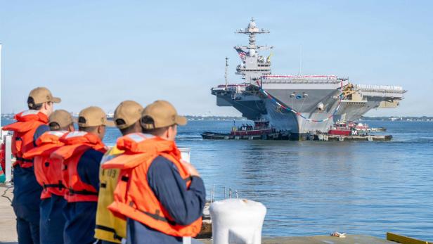 Pannen-Flugzeugträger "USS Gerald R. Ford" kehrt in die USA zurück