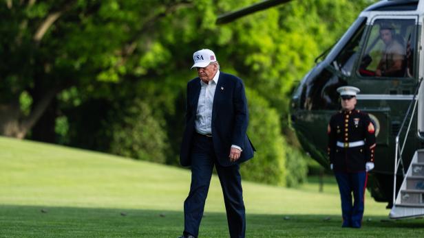 US President Trump lands on White House South Lawn in Marine One