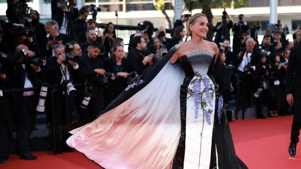 Sharon Stone auf dem roten Teppich in Cannes