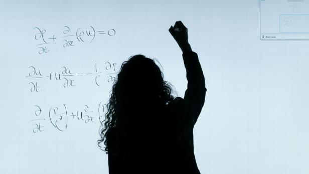 Geheime OpenAI-KI löst 80 Jahre altes Geometrie-Rätsel