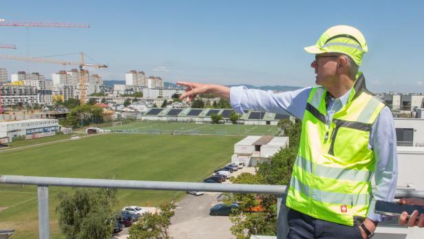 Saint-Gobain-CEO Peter Giffinger sieht enormes CO2-Einsparungspotenzial im Gebäudebereich.