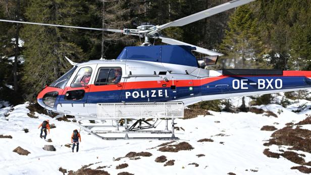 ++ THEMENBILD ++ KATASTROPHENSCHUTZÜBUNG / OLEX.26 / RETTUNGSMANNSCHAFT / RETTUNGSEINSATZ / HILFE /ALPINISMUS / LAWINE / POLIZEI / BUNDESHEER / FEUERWEHR / BERGRETTUNG / FLUGRETTUNG /