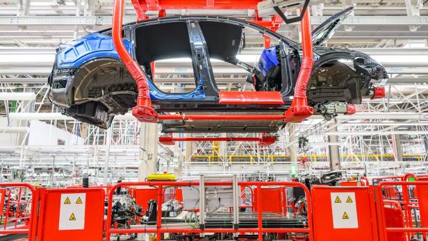 Tesla will Mitarbeiterzahl in deutschem Werk aufstocken
