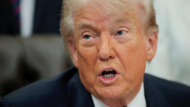 Donald Trump zieht Grimasse