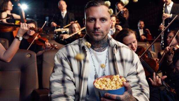 KONTRA K BEI CHANNEL AID GOES CINEMA