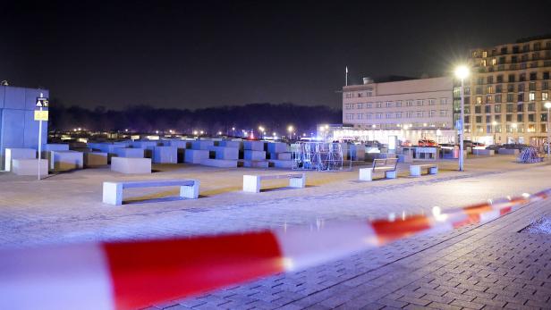Man seriously injured in stabbing near Holocaust Memorial in Berlin