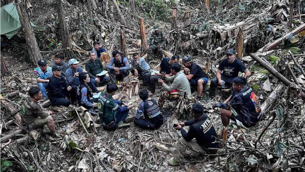 LAOS-CAVE-RESCUE