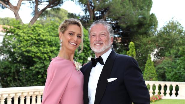 Prinzessin Tatiana und Elias Sacal festlich gekleidet in Cannes