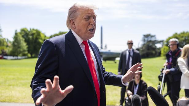 US President Trump speaks on Iran war, Spirit Airlines from White House