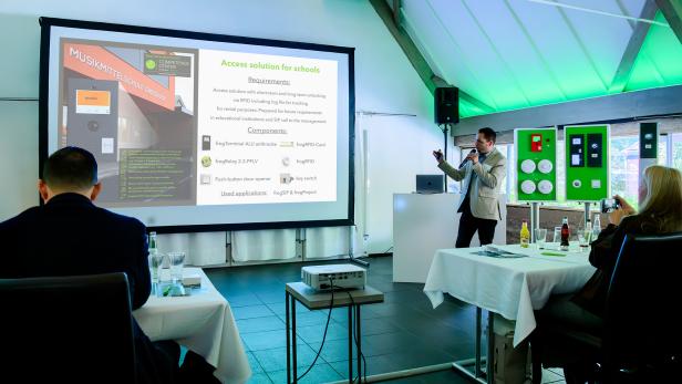 frog Vertriebs GmbH fördert Installer-Know-how mit frogAcademy Smart-Home-Schulungen in Österreich.