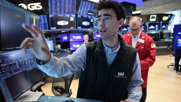US-MARKETS-OPEN-THURSDAY-MORNING-AFTER-DOW-SHEDS-OVER-600-POINTS
