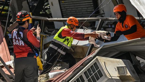 PHILIPPINES-EARTHQUAKE