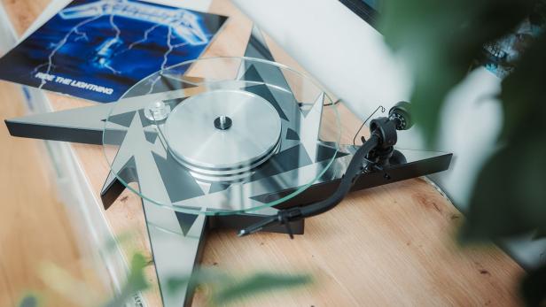 Pro-Ject Metallica