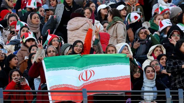FILES-FBL-WC-2026-ASIA-QUALIFIERS-IRN-UZB