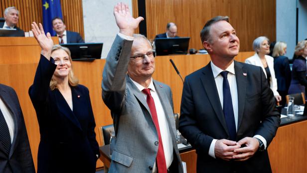 Austrian Finance Minister Marterbauer presents budget to parliament
