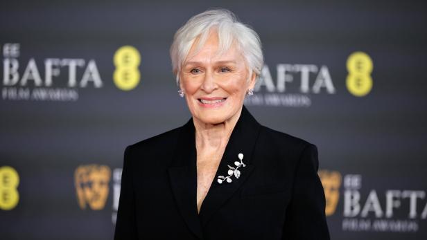 Glenn Close lächelt.