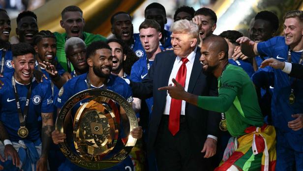 US-POLITICS-FBL-WC-CLUB-2025-TRUMP