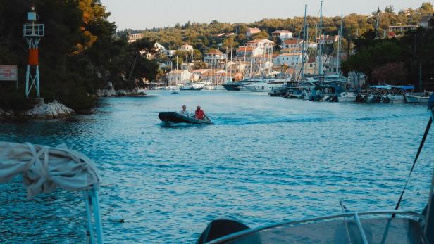 Mehrere Boote bei Paxos
