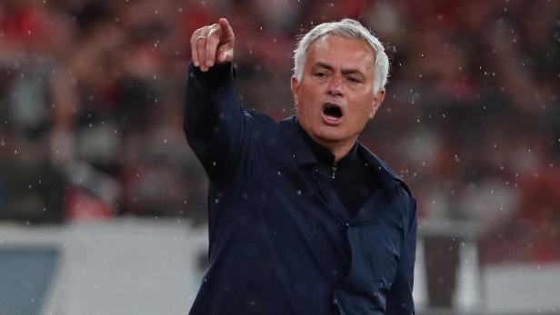 Trainer Jose Mourinho auf der Seitenlinie