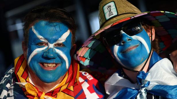 TOPSHOT-FBL-WC-2026-MATCH05-HAI-SCO-FANS