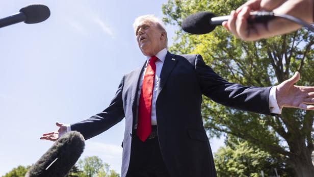 US President Trump speaks on Iran war, Spirit Airlines from White House