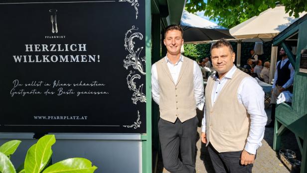 Maximilian und Can, die Leiter des Service beim Pfarrwirt Heiligenstadt. 