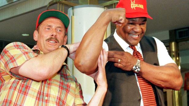 Waren dicke Freunde: Toni Fritsch und George Foreman. 