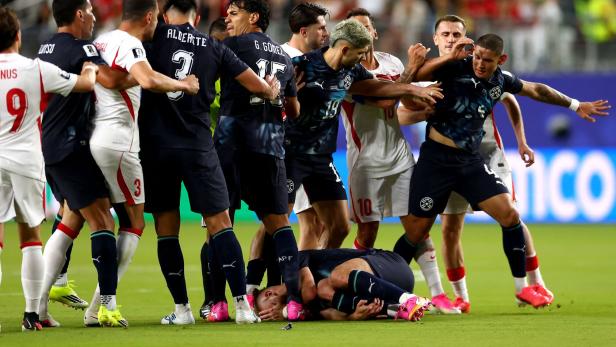 Viele Emotionen bei Türkei gegen Paraguay