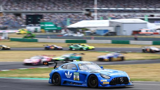 Lucas Auer verliert die DTM-Führung auf der Lausitz.