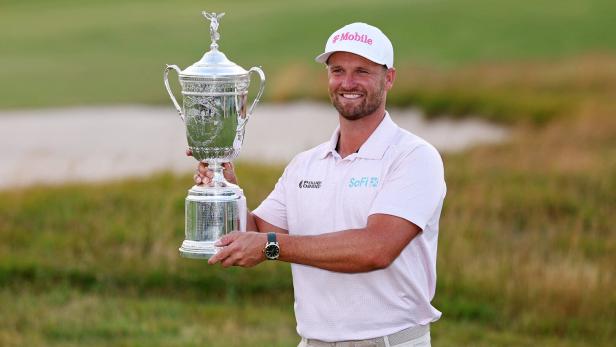 Wyndham Clark mit dem Pokal