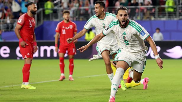 Marseille-Stürmer Gouiri jubelt über das 2:1