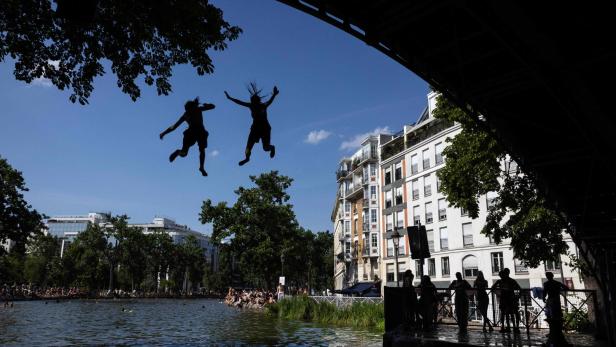 TOPSHOT-FILES-FRANCE-WEATHER-CLIMATE-HEATWAVE