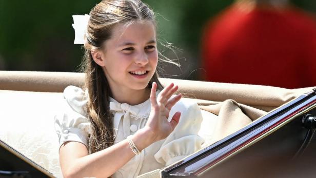 BRITAIN-ROYALS-TROOPING